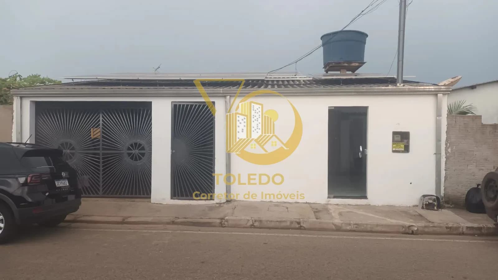 Casa no pedra 90 à venda